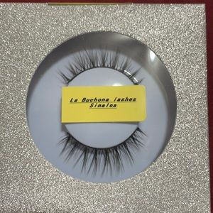 La buchona lashes (Sinaloa)